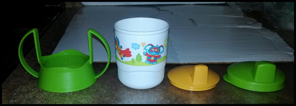 TUPPERWARE KIDS EARLY AGES STAGES 4-pc SUPER HERO'S 6-oz TODDLER TUMBLER w/ SIPPY SEAL & STAND - Plastic Glass and Wax