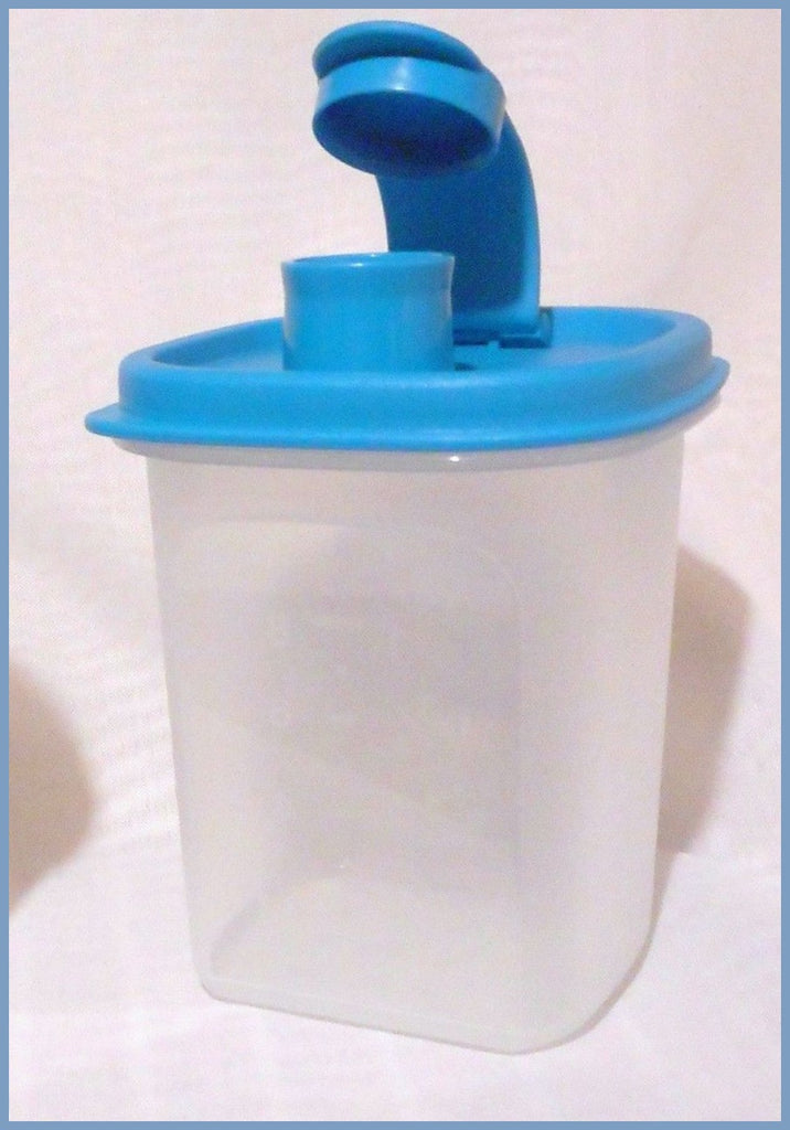 Tupperware 2 Cup Mini Pitcher w/ lid Syrup Creamer Kids/Adults Seafoam Green