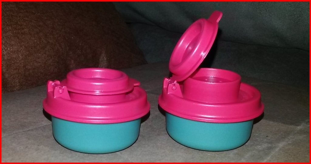  Tupperware Set of 5 Smidgets 1 Ounce Mini Containers Green:  Home & Kitchen