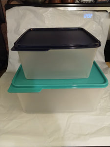 TUPPERWARE KEEP TABS 2-PIECE LARGE SQUARE NESTING STORAGE CONTAINERS w/ TABBED SEALS - Plastic Glass and Wax