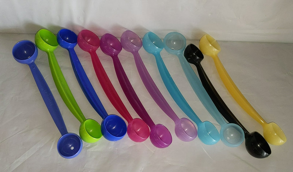 Tupperware 1 COLORED MULTI-PURPOSE NOVELTY GADGET DOUBLE SIDED