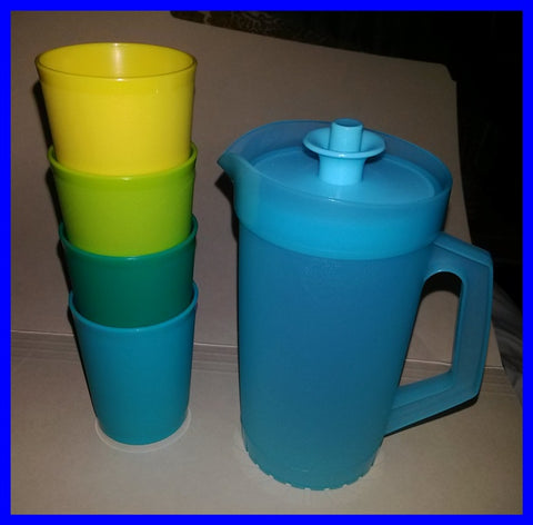 TUPPERWARE KID'S MINI 5-pc BEVERAGE SERVE-IT SET TROPICAL PITCHER / MULTI TUMBLERS - Plastic Glass and Wax
