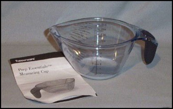 TUPPERWARE Prep Essentials Acrylic Measuring Cup 2+ cups / 500mL Cosmos Gray Silicone