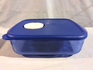 TUPPERWARE Rock N Serve Microwave RNS Medium Shallow Rectangle Container 2.5-c BLUE / WHITE VENT - Plastic Glass and Wax ~ PGW