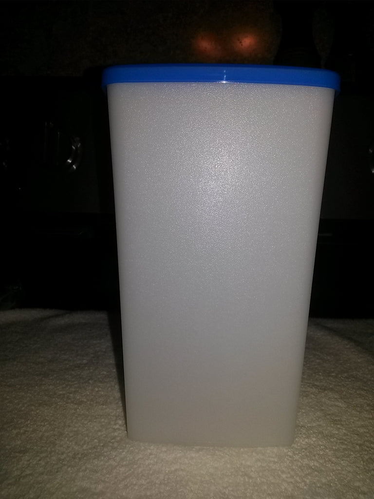 TUPPERWARE ONE (1) SQUARE ROUND TALL DEEP 1/2-GAL / 64-oz SHEER FREEZE –  Plastic Glass and Wax ~ PGW