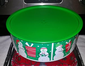 Tupperware HOLIDAY SNOWMAN / SNOWMEN 9.5-c COOKIE CANISTER 1-TOUCH GREEN SEAL - Plastic Glass and Wax