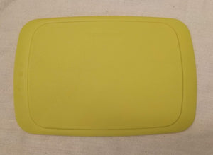 TUPPERWARE RECTANGLE FRIDGE STACKABLES CUTTING BOARD MARGARITA / SALSA VERDE