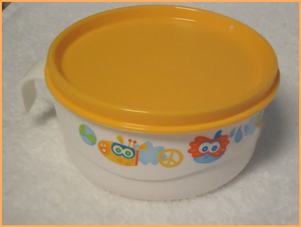 TUPPERWARE TUPPER KIDS EARLY AGES STAGES SUPER HERO'S FEEDING SEALED BOWL w/ HANDLE - Plastic Glass and Wax