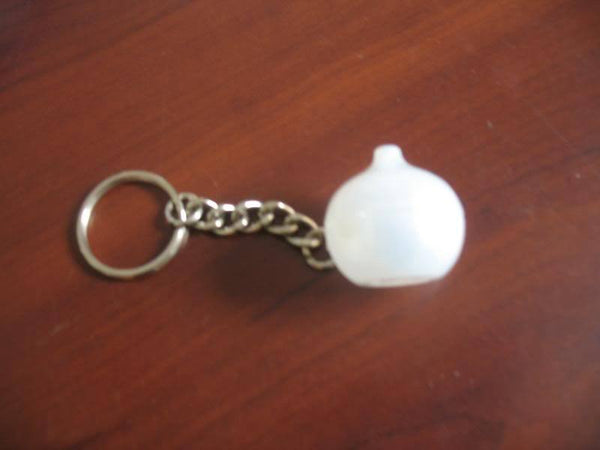 TUPPERWARE Mini RARE PEARL WHITE ONION KEEPER KeyChain NEW