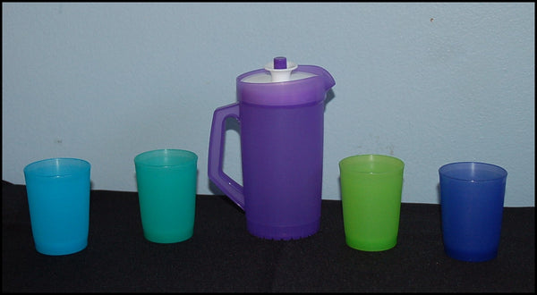 TUPPERWARE KID'S MINI 5-pc BEVERAGE SERVE-IT SET w/ PITCHER & TUMBLERS TROPICAL SEA - Plastic Glass and Wax