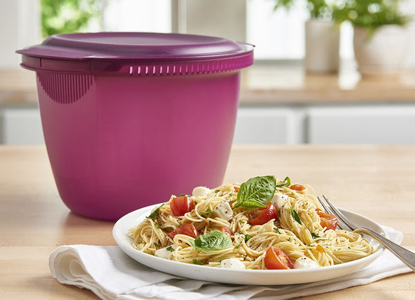 Tupperware Microwave Mini 2.5-cup Rice Maker / Cooker  / Steamer in RHUBARB PURPLE - Plastic Glass and Wax